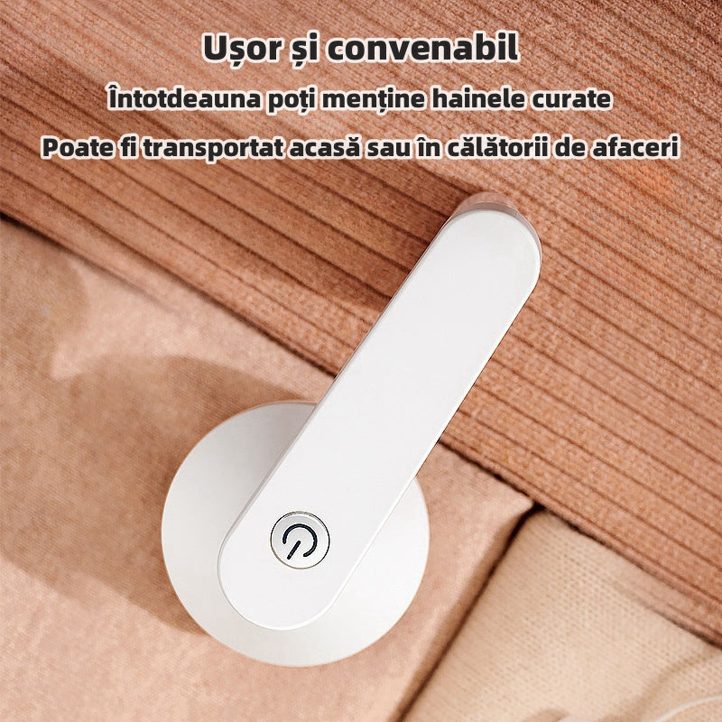 Portable device for removing moths from clothes 